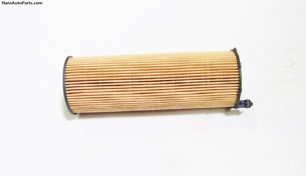 057115561M $5 VW Audi Oil Filter Touareg A5 A6/S6 A8/S8 Q5 Q7 A4 V8 V12 ...
