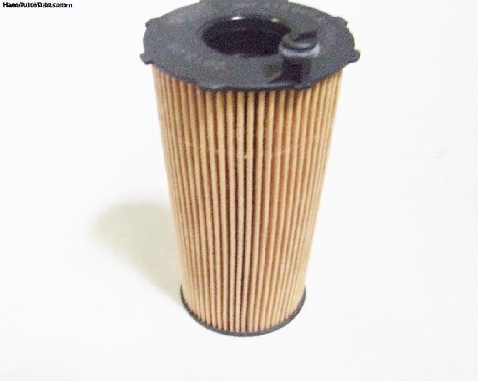 057115561M $5 VW Audi Oil Filter Touareg A5 A6/S6 A8/S8 Q5 Q7 A4 V8 V12 ...