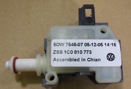 1C0810773 $10 Hella OEM VW Audi Fuel Filler Door Actuator Beetle Cabrio