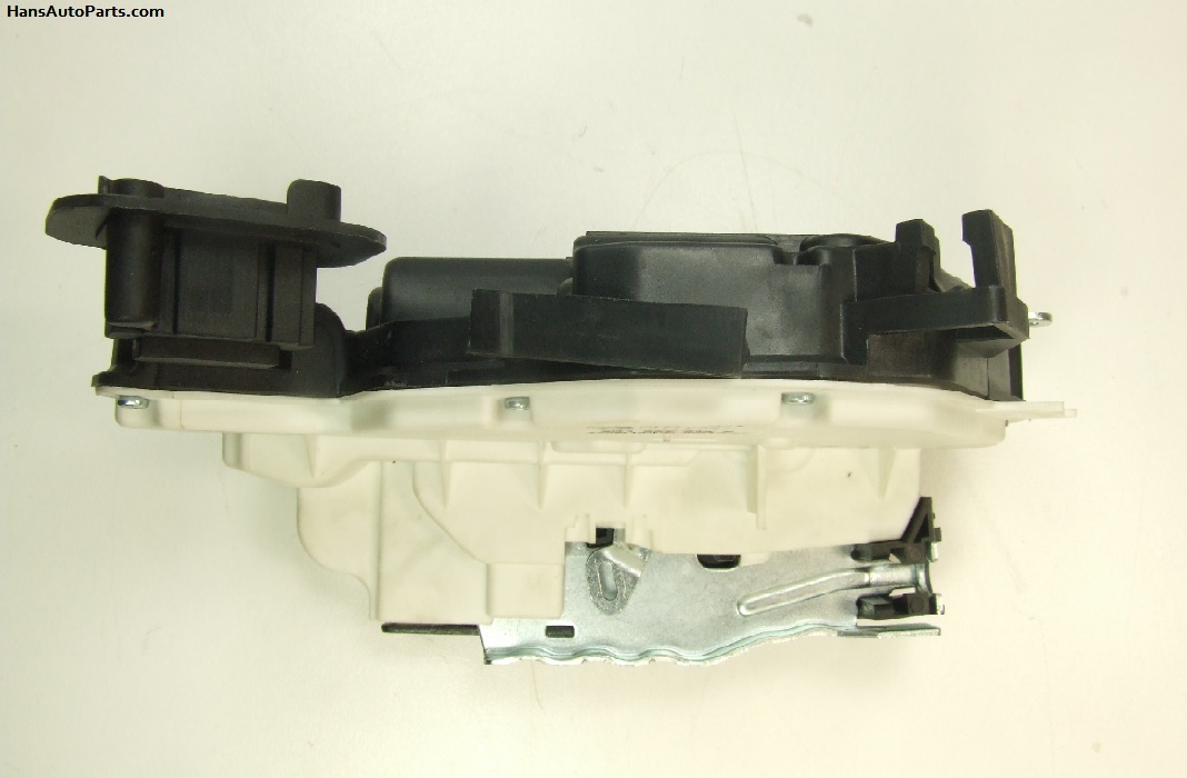 5K1837016E 39 VW Right Door Lock Actuator Beetle Golf Jetta Passat