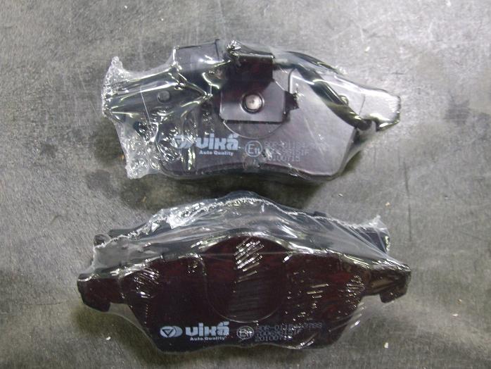 7D0698151F 22 VW Front Brake Pads Eurovan