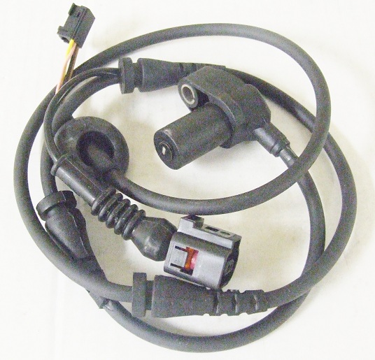 8E0927803B 16 VW Audi Front ABS Sensor A4 A4/S4 Cabrio RS4.
