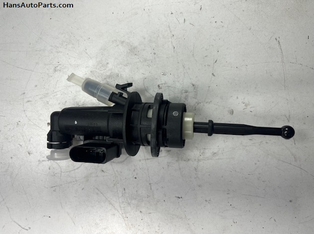 1K0721388L Clutch Master Cylinder 