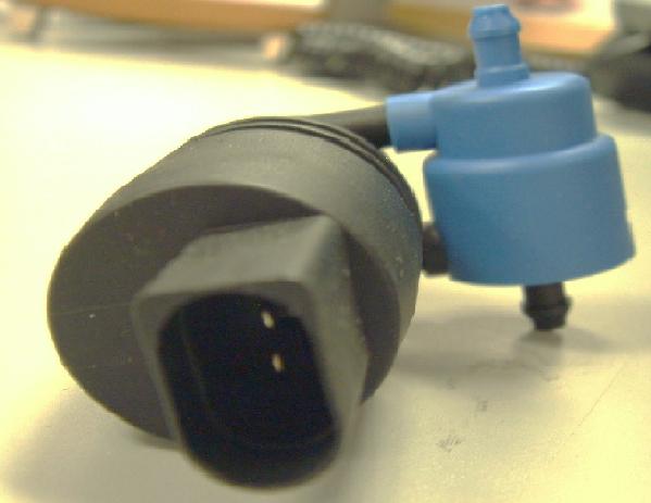 Pompa Rondella URO Parts 1J6955651 | Per Lavaggio Parabrezza, Ricambio Specifico Per Veicolo